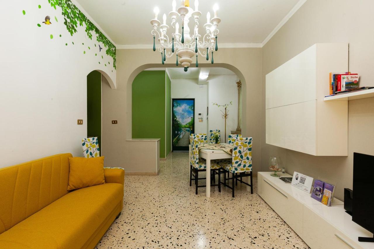 Holiday Apartment My House ปาแลร์โม ภายนอก รูปภาพ