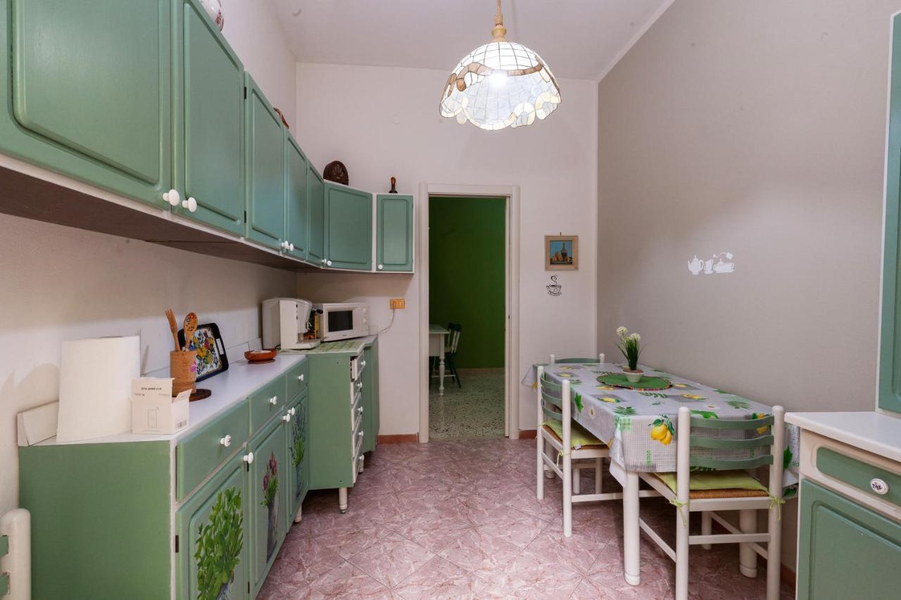 Holiday Apartment My House ปาแลร์โม ภายนอก รูปภาพ