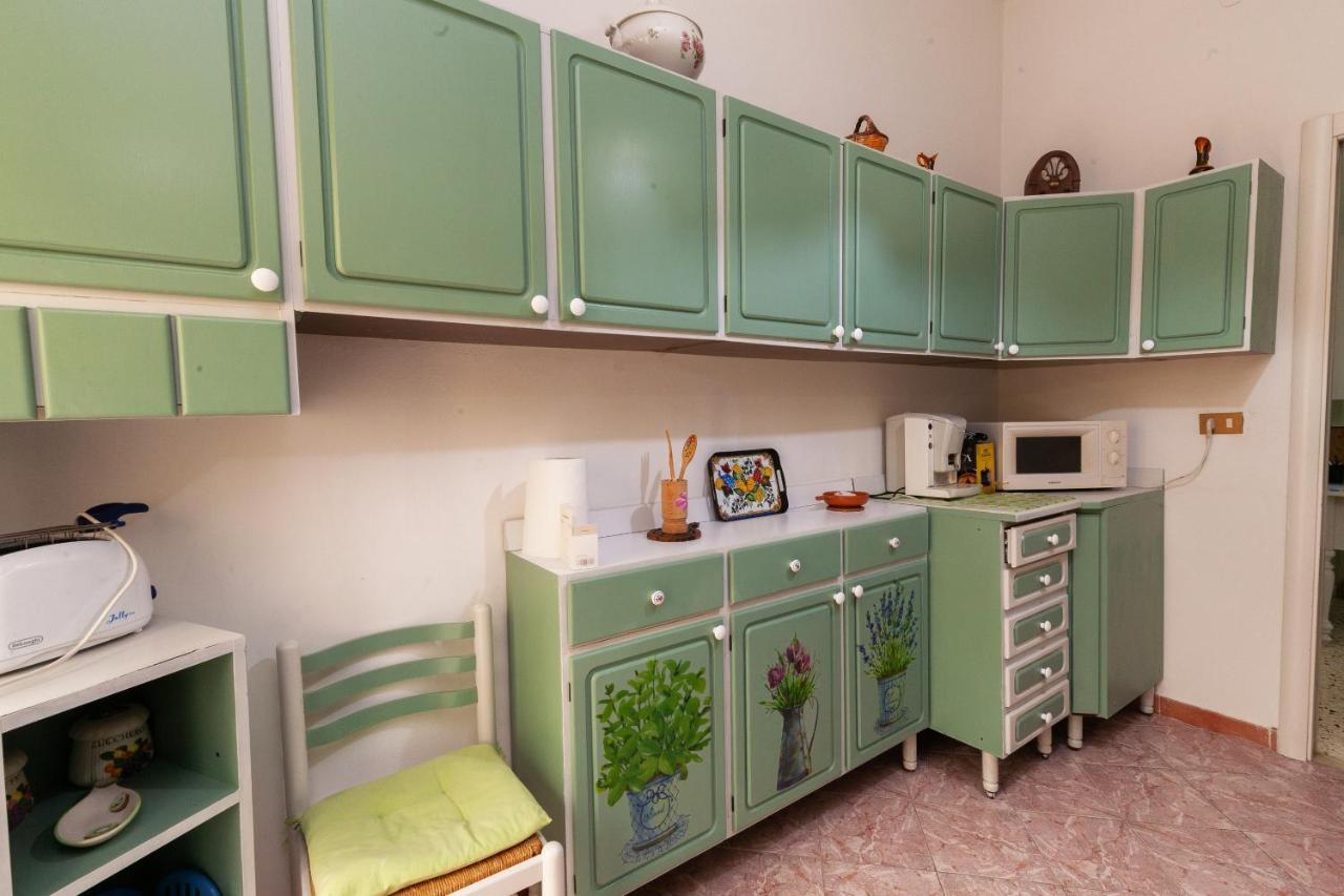 Holiday Apartment My House ปาแลร์โม ภายนอก รูปภาพ